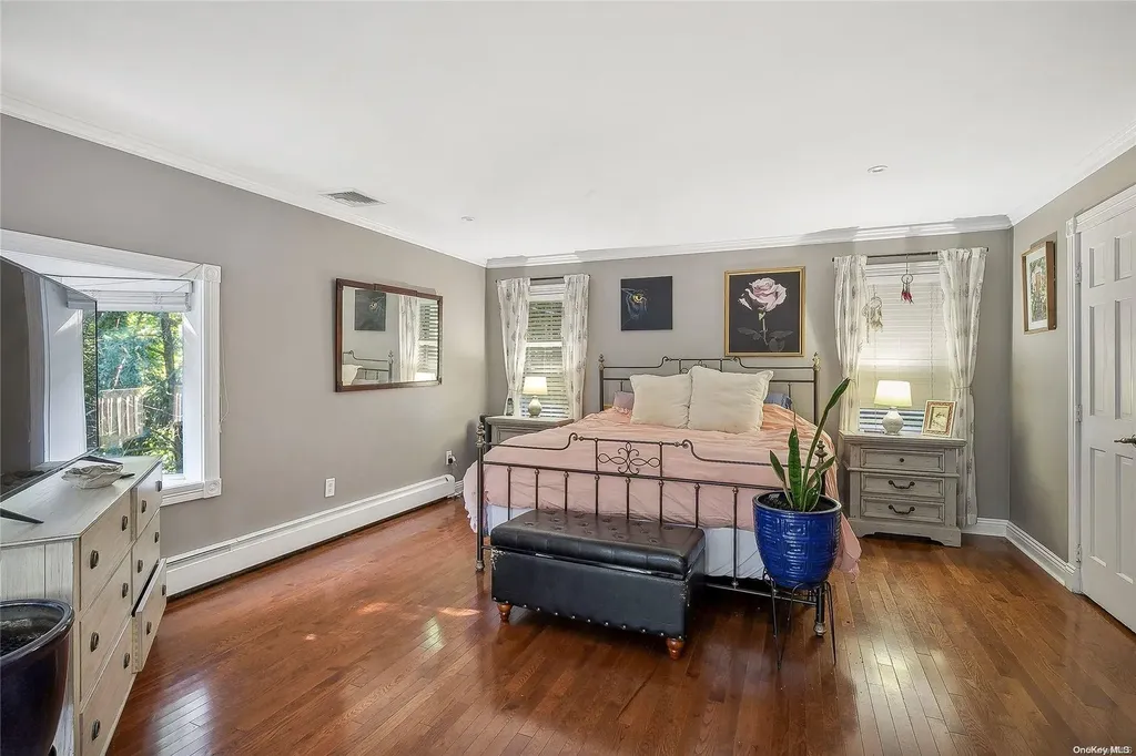 34 Averly Place Smithtown NY 11787