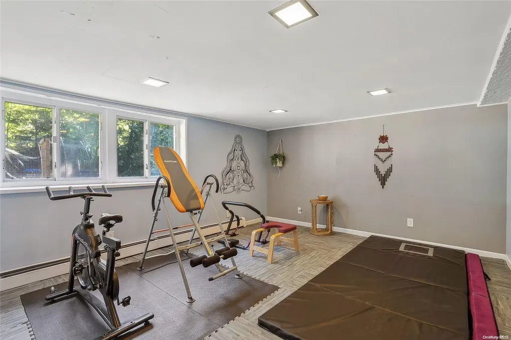 34 Averly Place Smithtown NY 11787