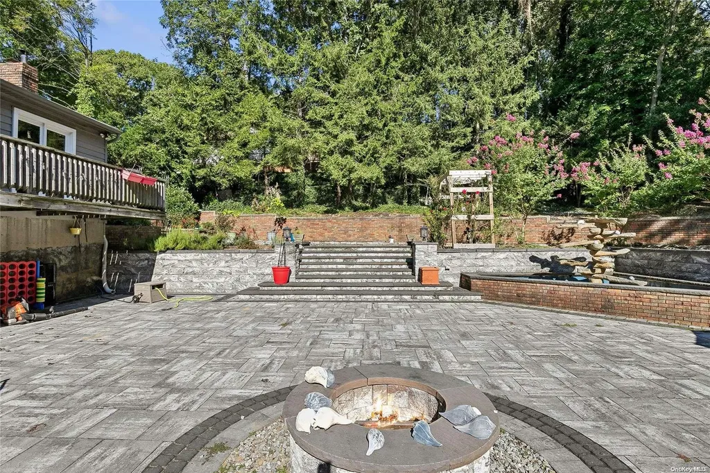 34 Averly Place Smithtown NY 11787