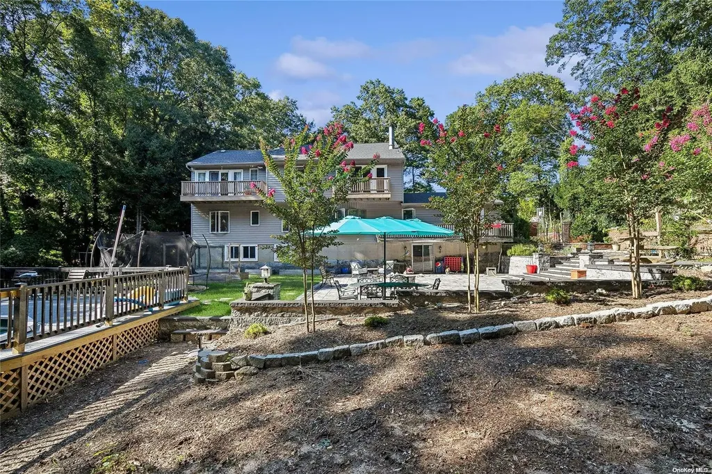 34 Averly Place Smithtown NY 11787