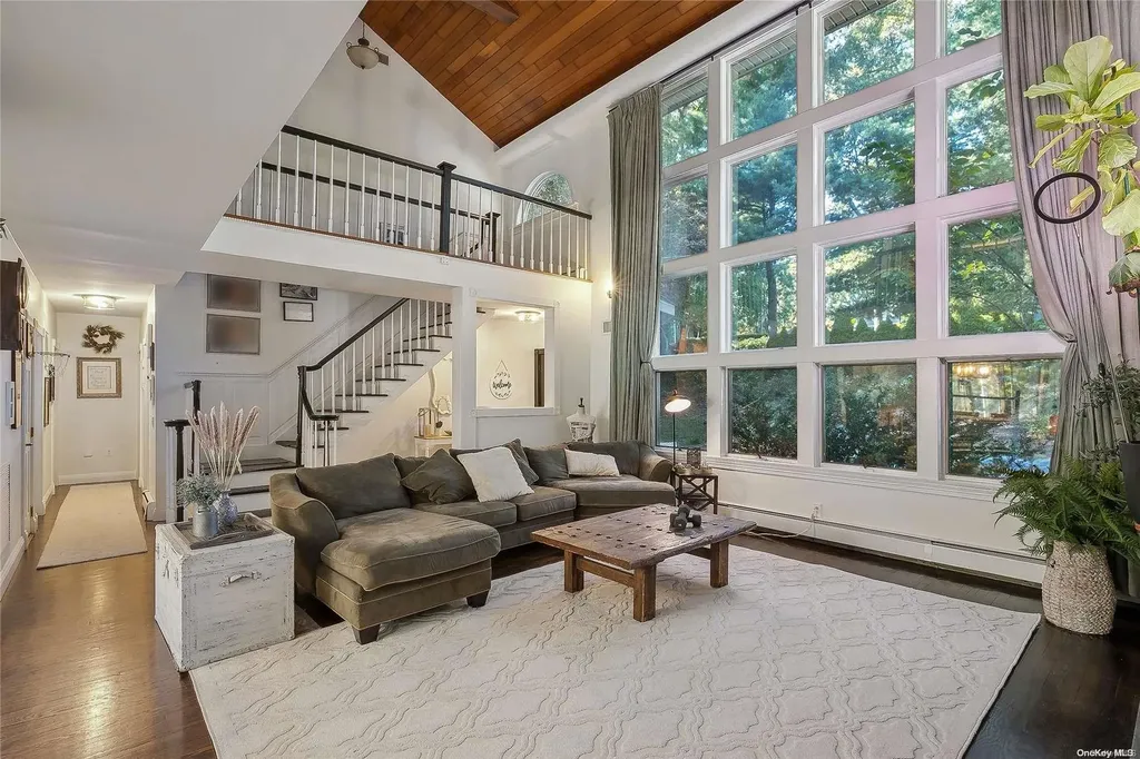 34 Averly Place Smithtown NY 11787