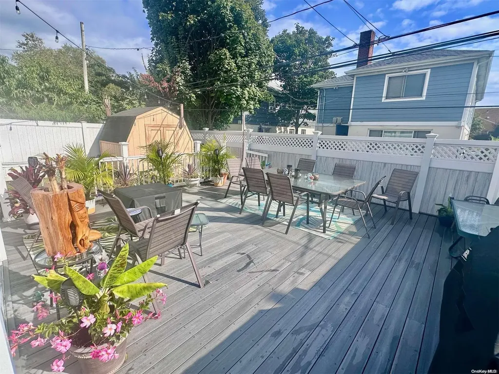646 E Park Avenue Long Beach NY 11561