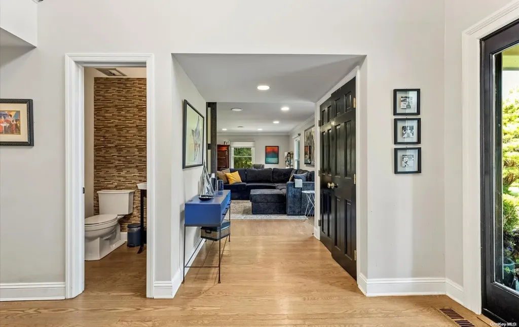 6 Whitney Court Dix Hills NY 11746