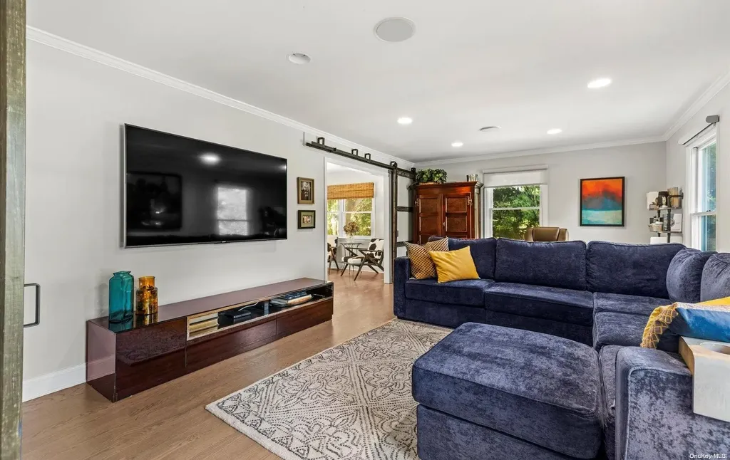6 Whitney Court Dix Hills NY 11746