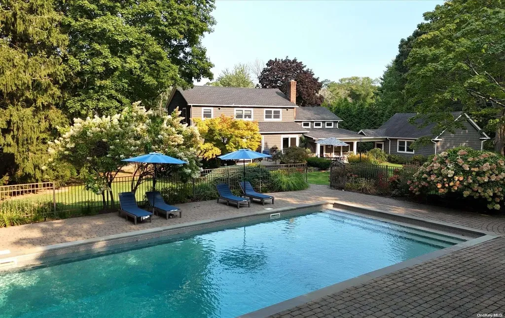 6 Whitney Court Dix Hills NY 11746