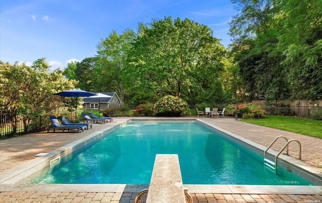 6 Whitney Court Dix Hills NY 11746