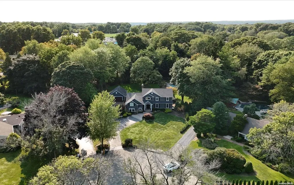 6 Whitney Court Dix Hills NY 11746
