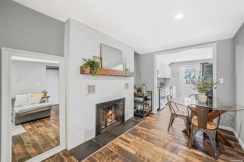 15 Howard Street Patchogue NY 11772