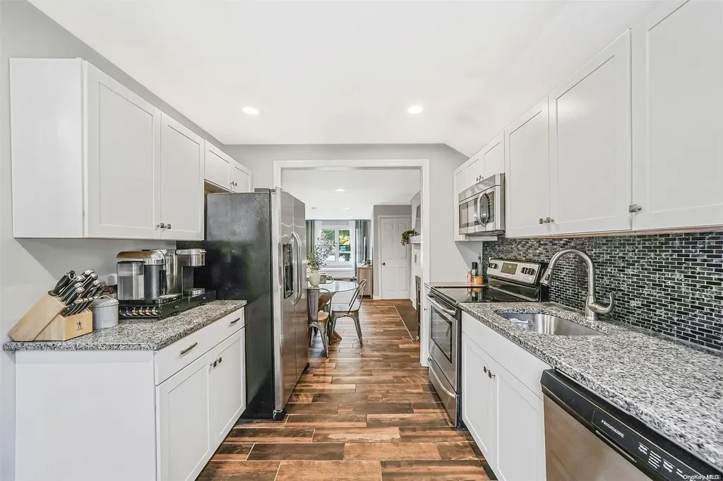 15 Howard Street Patchogue NY 11772