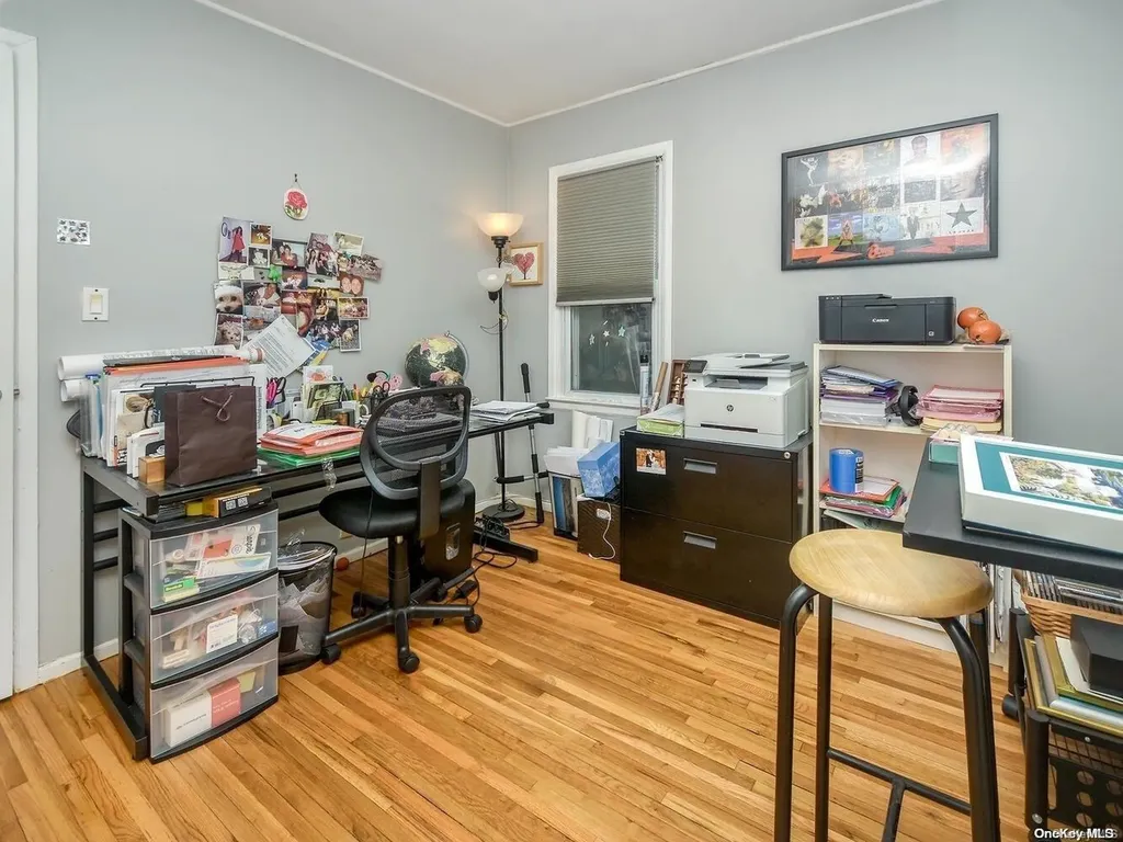 2 Foxcroft Road Albertson NY 11507