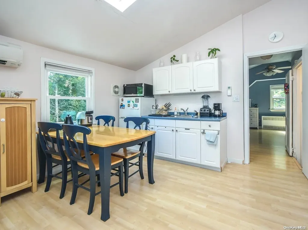 2 Foxcroft Road Albertson NY 11507