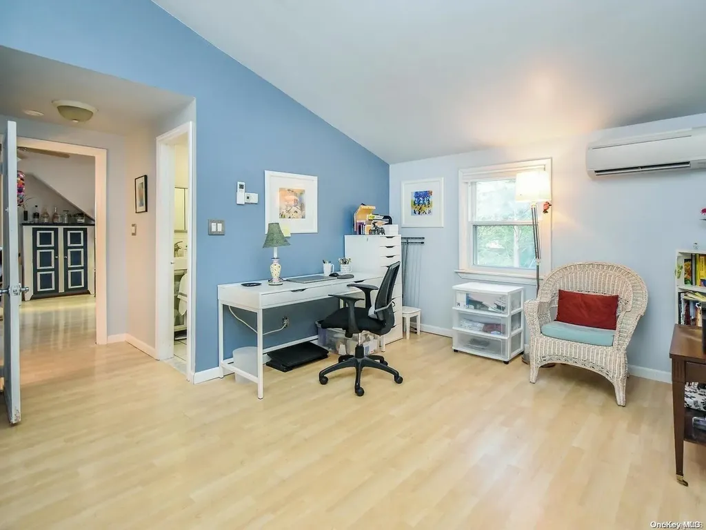 2 Foxcroft Road Albertson NY 11507