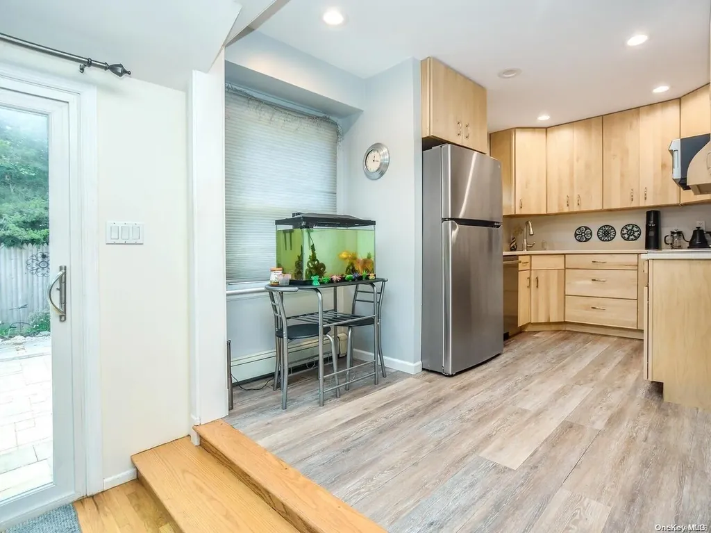 2 Foxcroft Road Albertson NY 11507