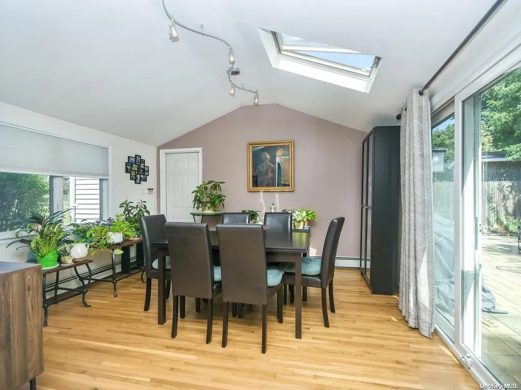 2 Foxcroft Road Albertson NY 11507