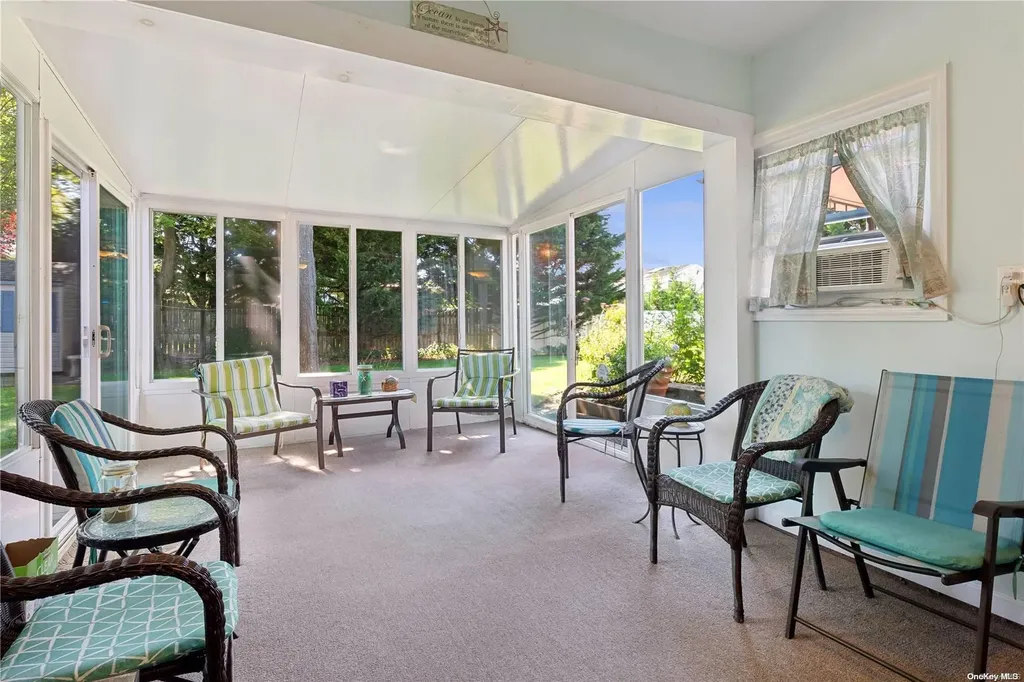 58 Reid Avenue Babylon NY 11702