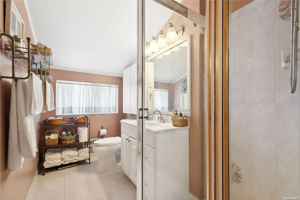 58 Reid Avenue Babylon NY 11702