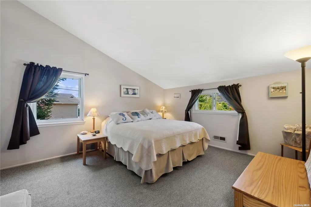 58 Reid Avenue Babylon NY 11702