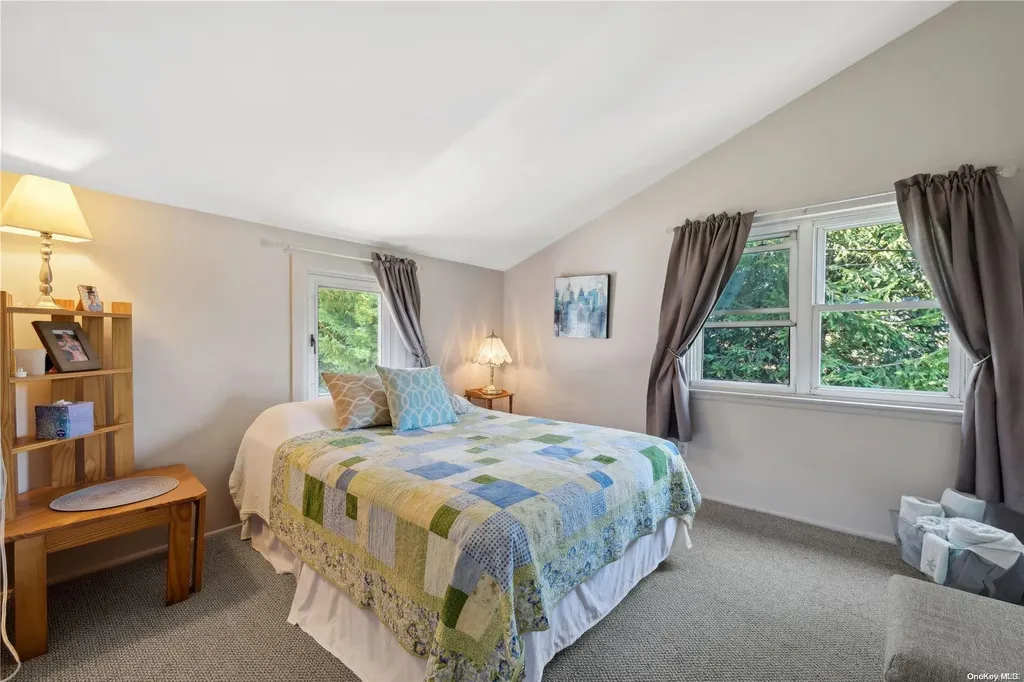 58 Reid Avenue Babylon NY 11702
