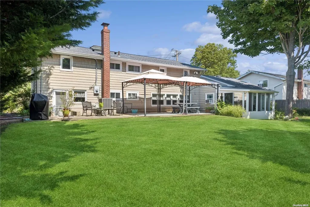 58 Reid Avenue Babylon NY 11702