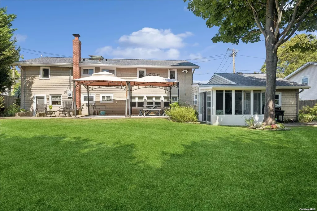 58 Reid Avenue Babylon NY 11702