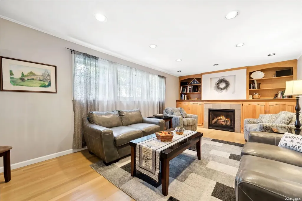 58 Reid Avenue Babylon NY 11702