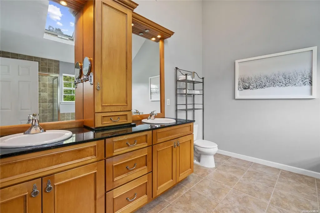 38 Ashley Circle Manorville NY 11949