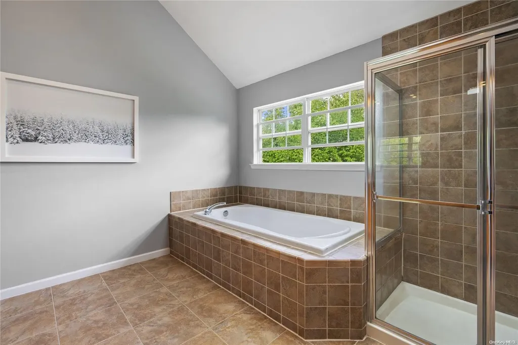 38 Ashley Circle Manorville NY 11949