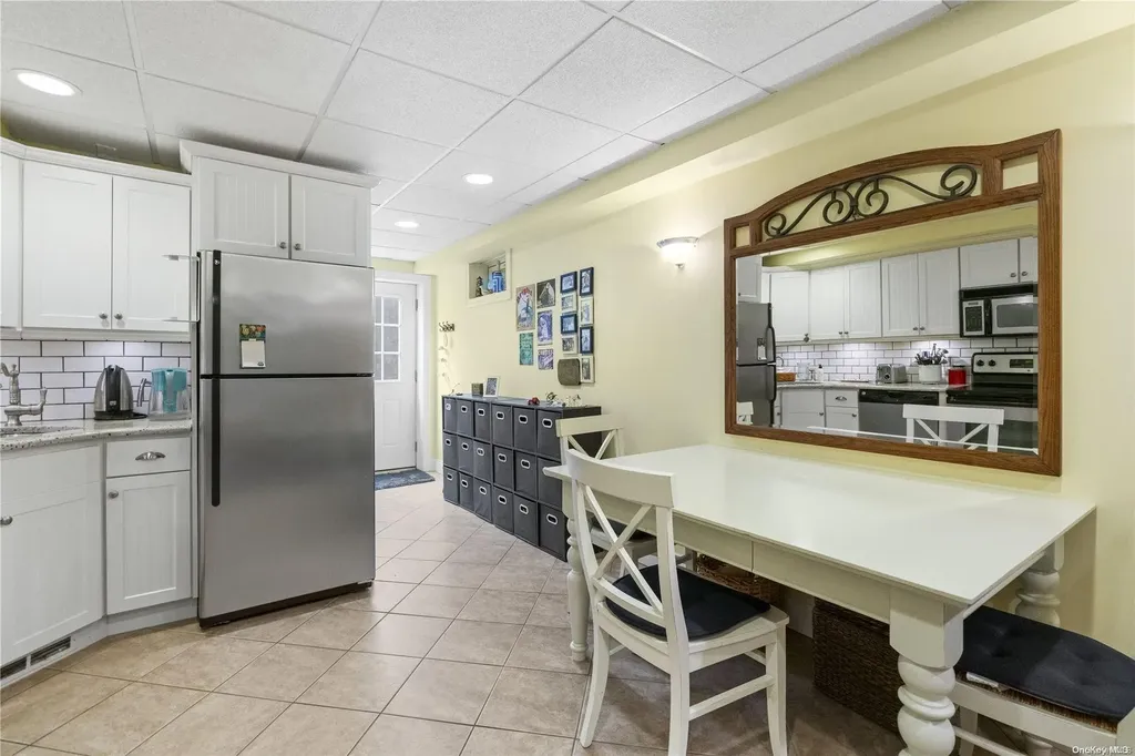 38 Ashley Circle Manorville NY 11949