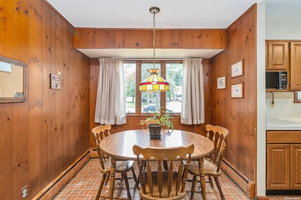 9 Brook Lane Smithtown NY 11787