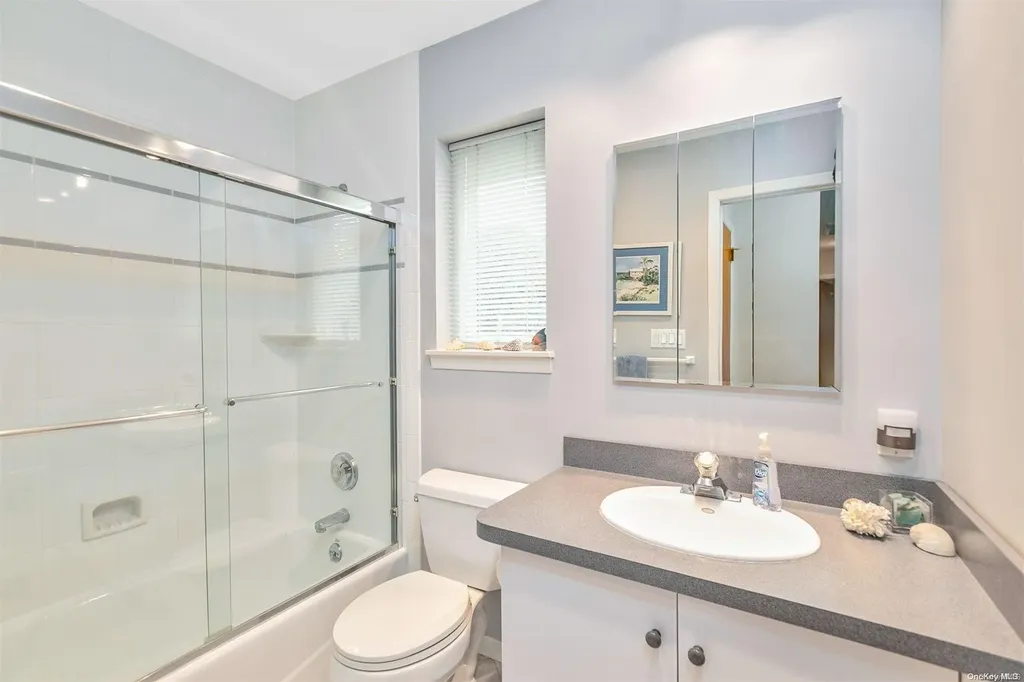9 Brook Lane Smithtown NY 11787