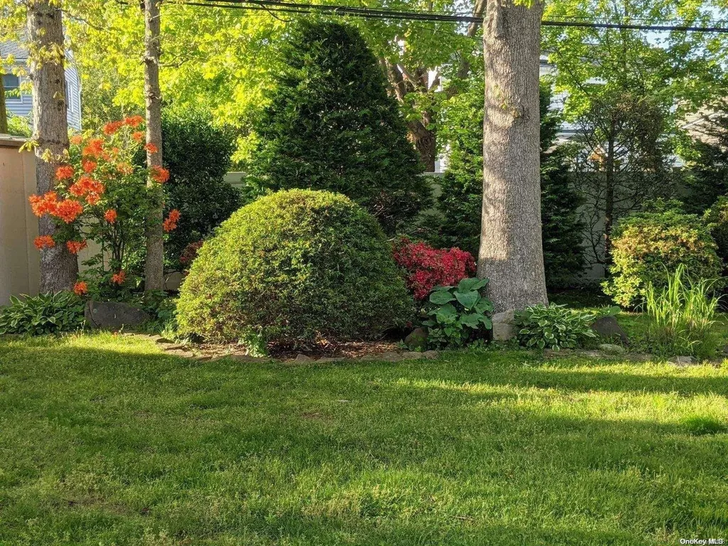 9 Brook Lane Smithtown NY 11787