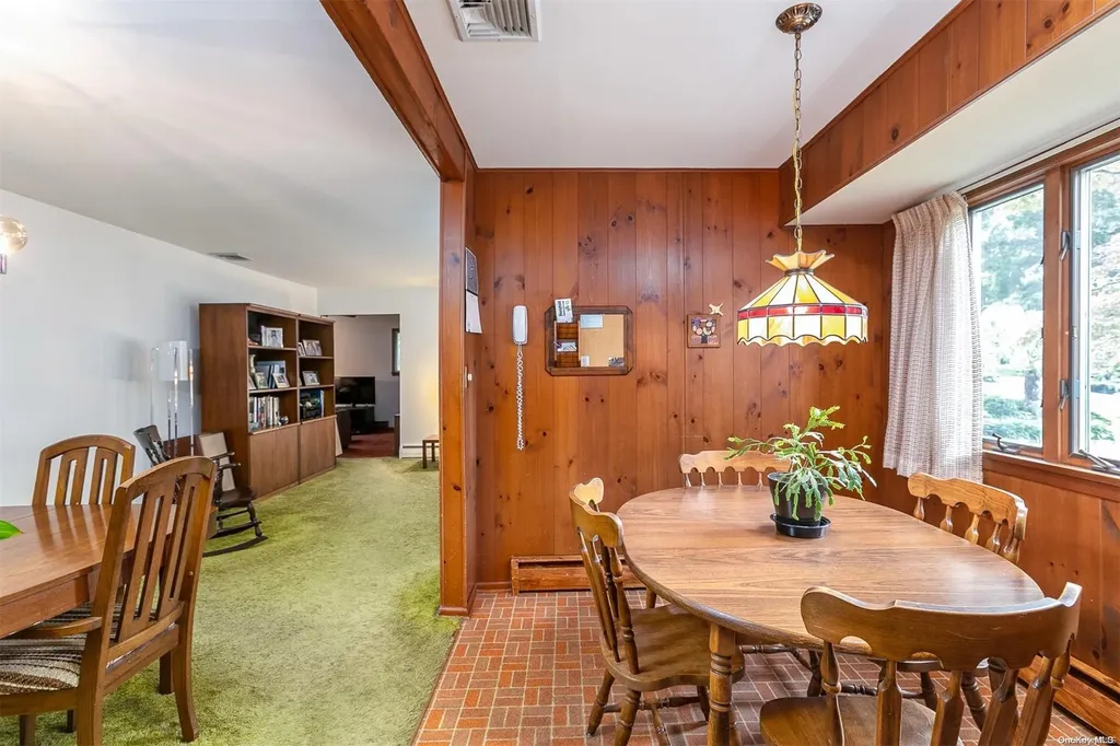 9 Brook Lane Smithtown NY 11787