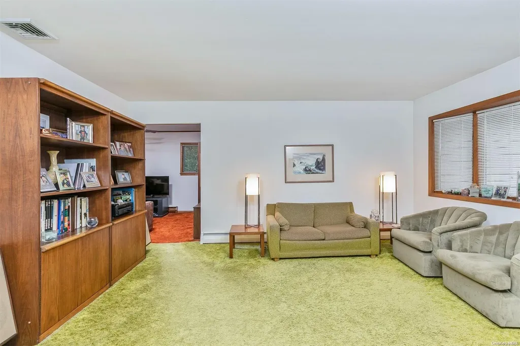 9 Brook Lane Smithtown NY 11787