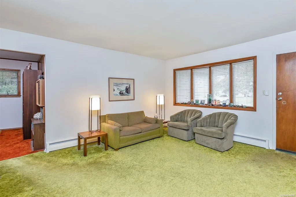 9 Brook Lane Smithtown NY 11787