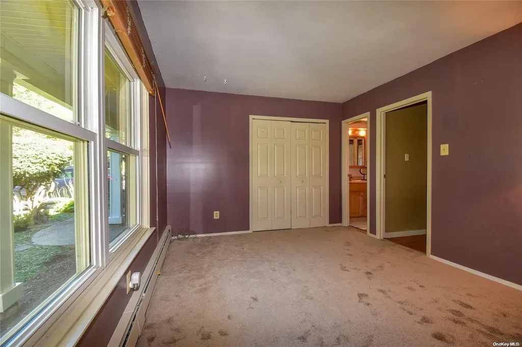 17 Yosemite Lane Coram NY 11727