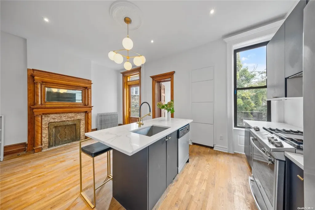 887 Lincoln Place Crown Heights NY 11213