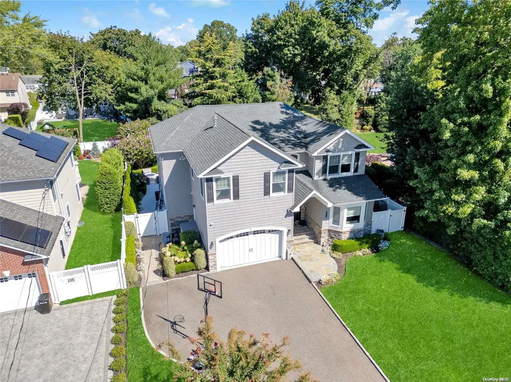 3429 Silverton Avenue Wantagh NY 11793
