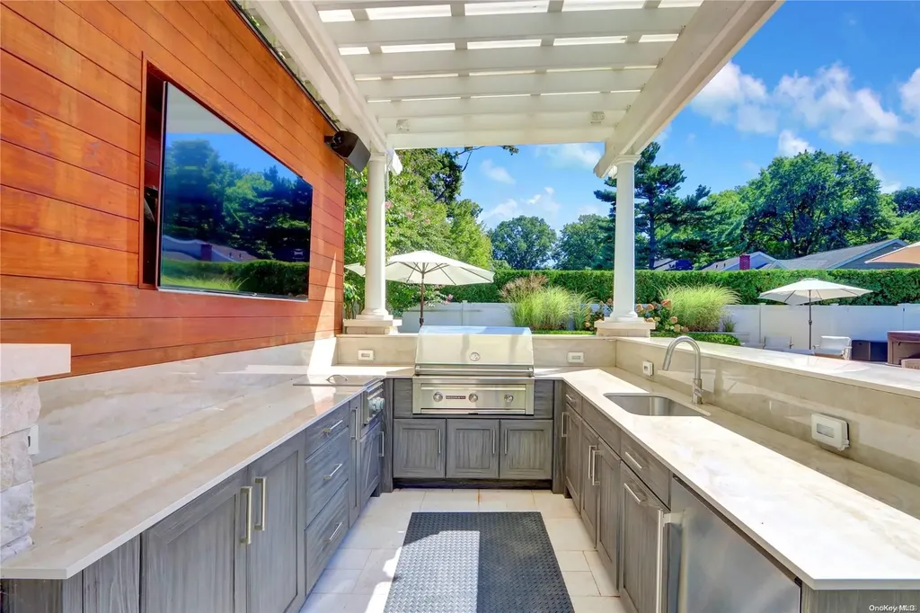 3429 Silverton Avenue Wantagh NY 11793