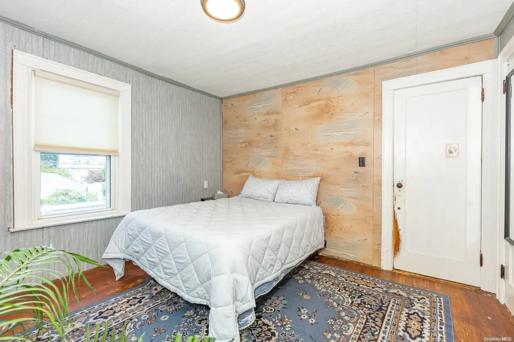 19 Evergreen Drive Lindenhurst NY 11757