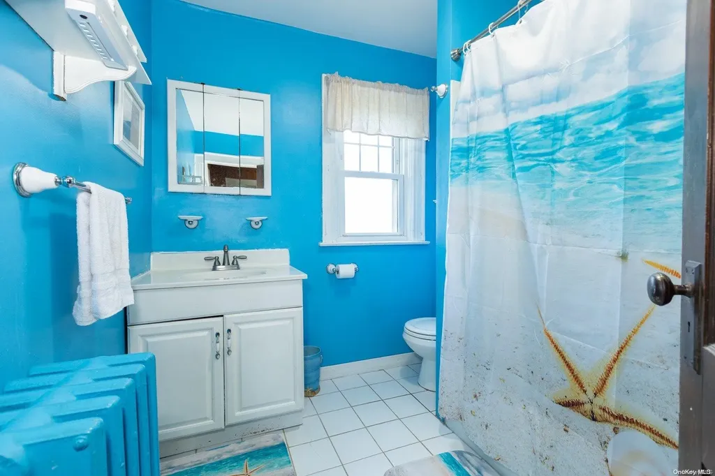 19 Evergreen Drive Lindenhurst NY 11757