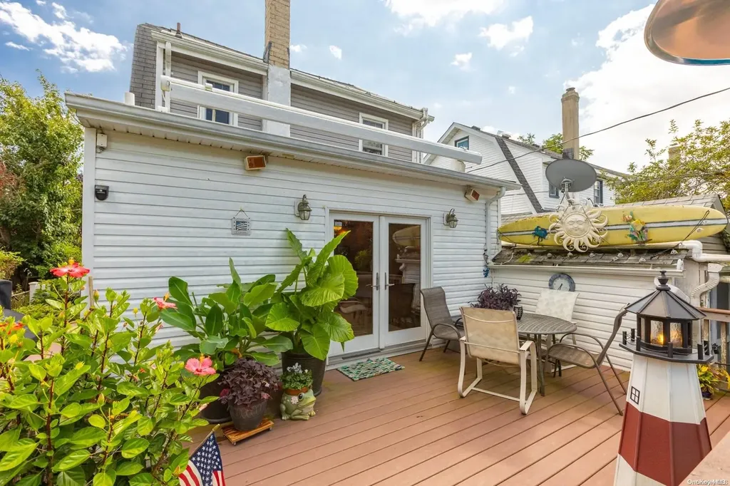 19 Evergreen Drive Lindenhurst NY 11757