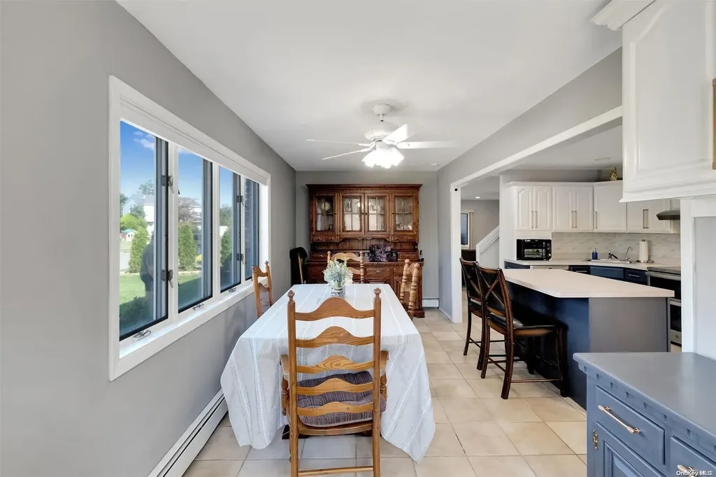 19 Ring Lane Levittown NY 11756