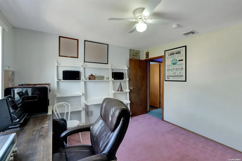 19 Ring Lane Levittown NY 11756