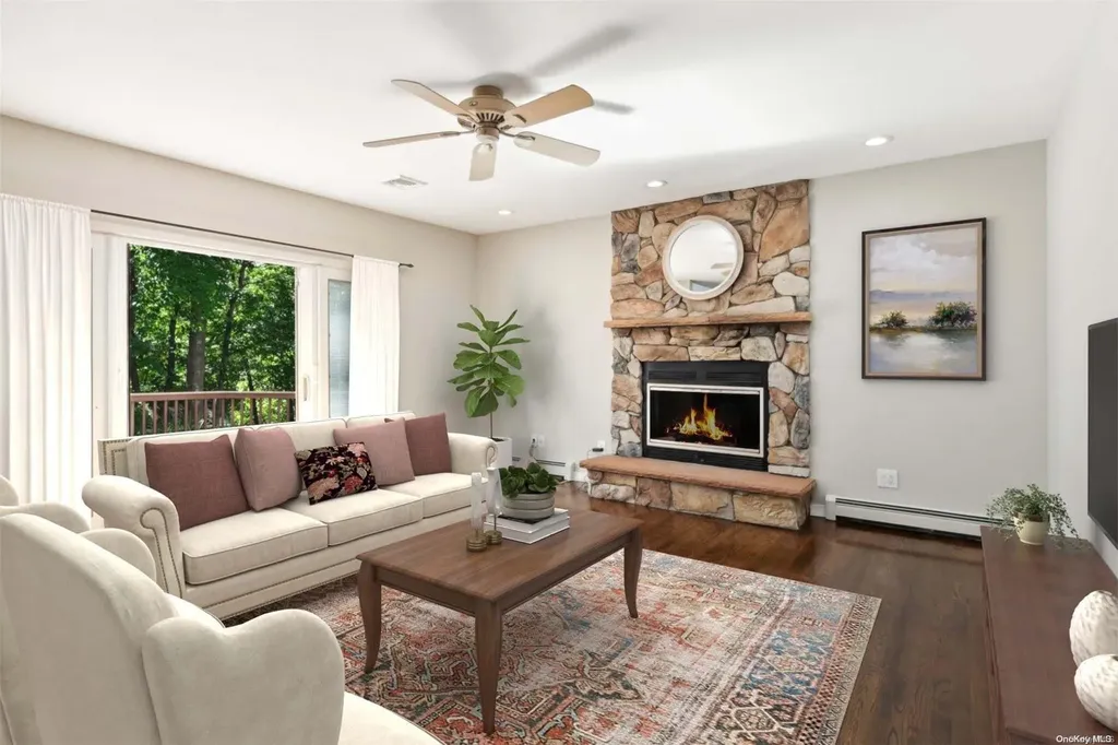 18 Cliff Drive Kings Park NY 11754