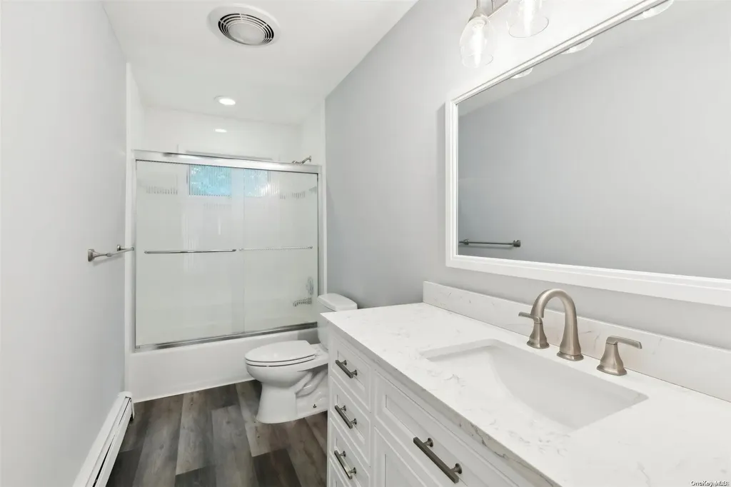 18 Cliff Drive Kings Park NY 11754