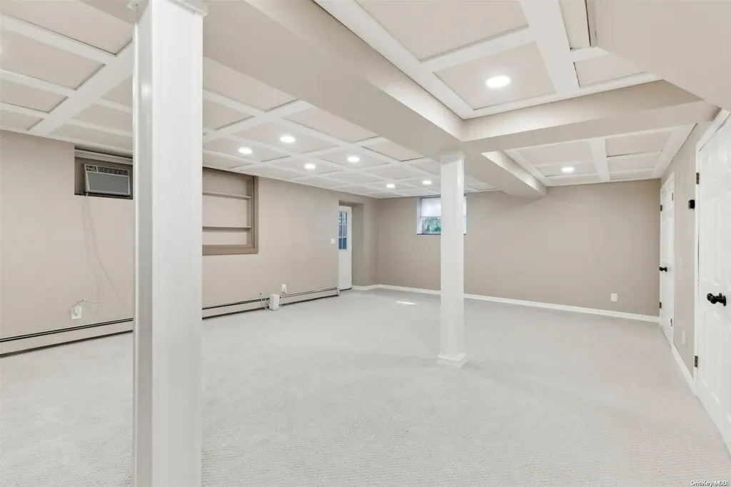 18 Cliff Drive Kings Park NY 11754