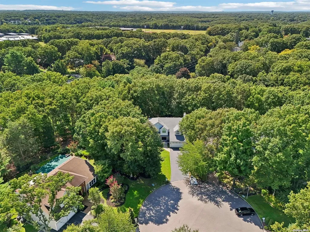 18 Cliff Drive Kings Park NY 11754