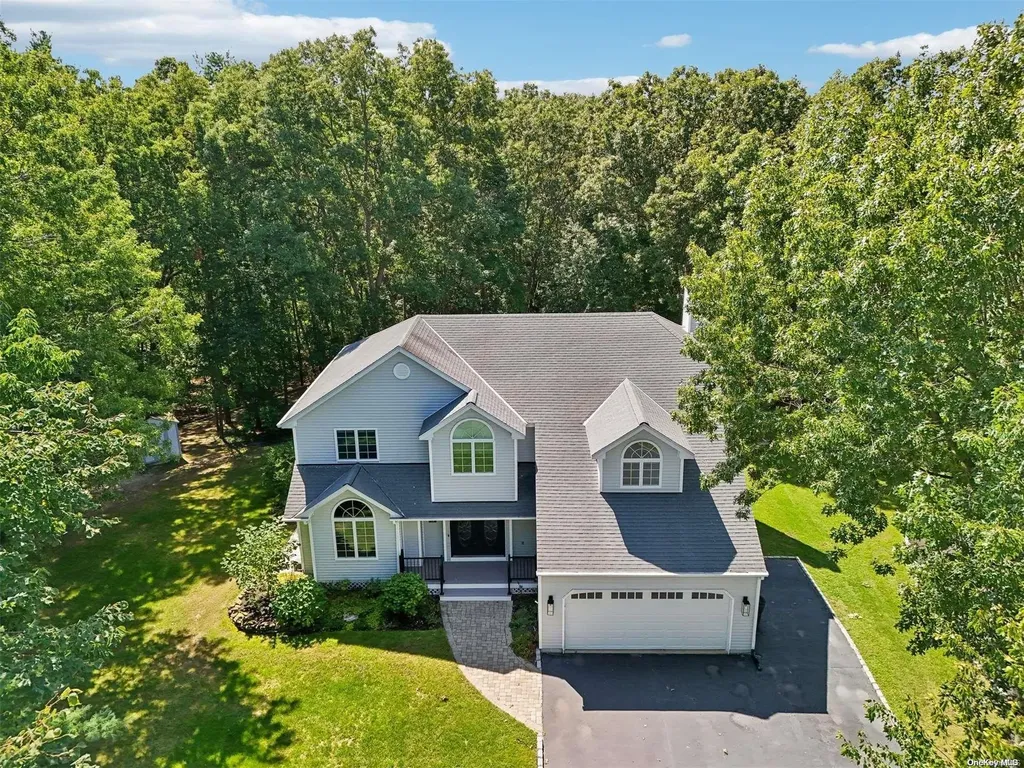 18 Cliff Drive Kings Park NY 11754