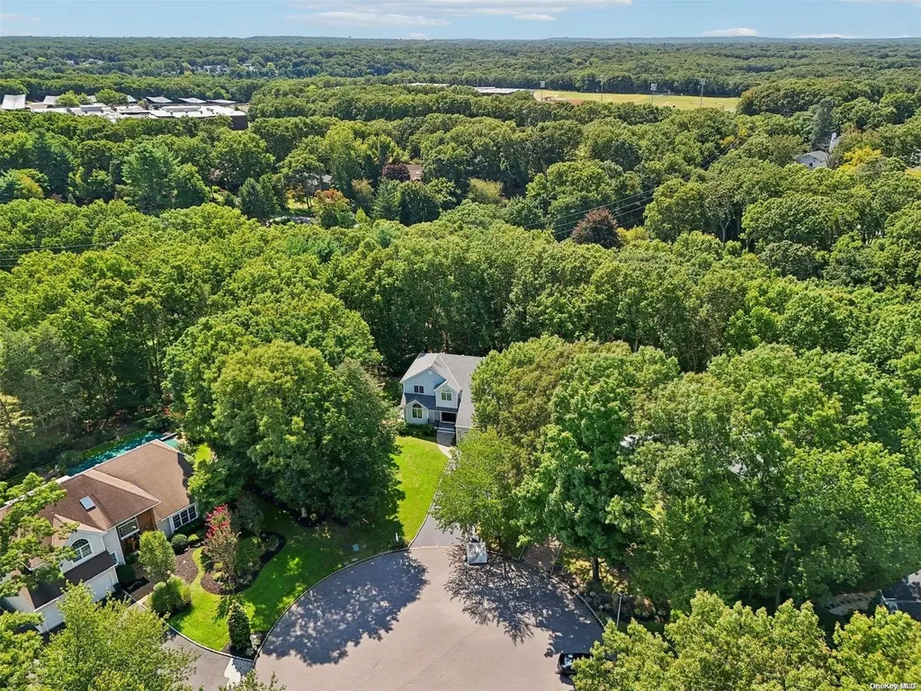 18 Cliff Drive Kings Park NY 11754