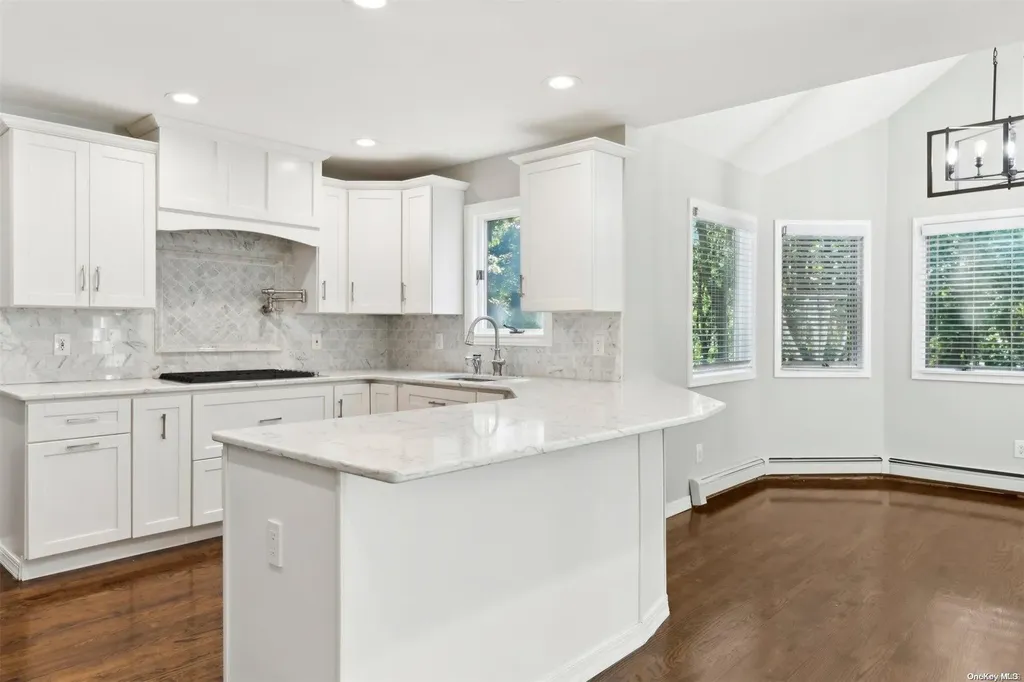 18 Cliff Drive Kings Park NY 11754